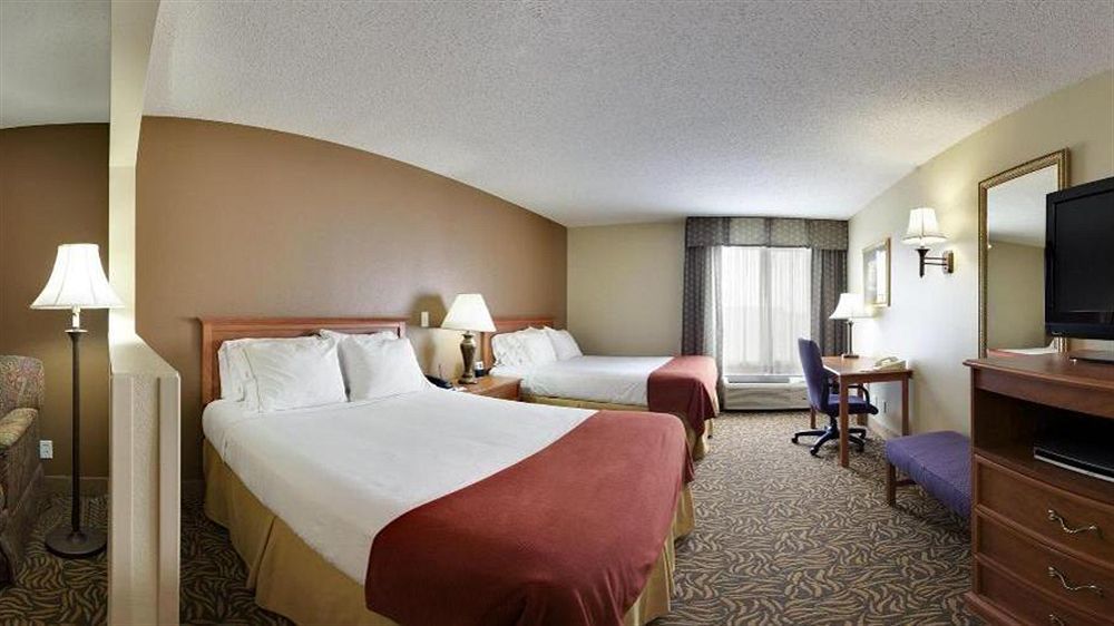 Holiday Inn Express Hotel & Suites Columbus By Ihg Zewnętrze zdjęcie